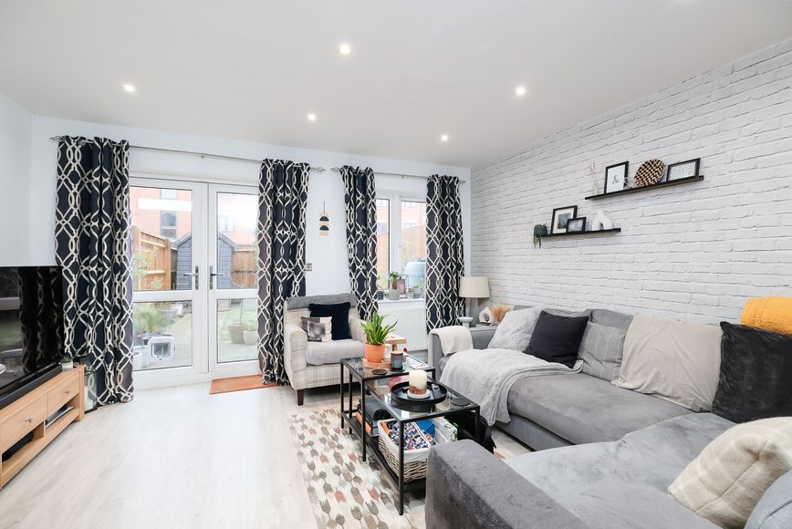 Property photo 1 of 19 Image00002.Jpg