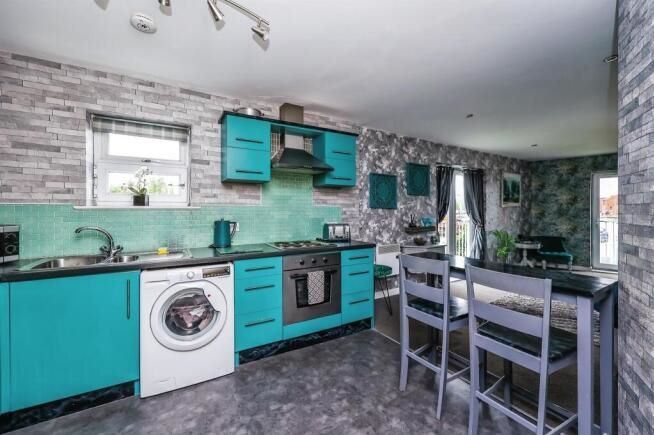 Property photo 3 of 7