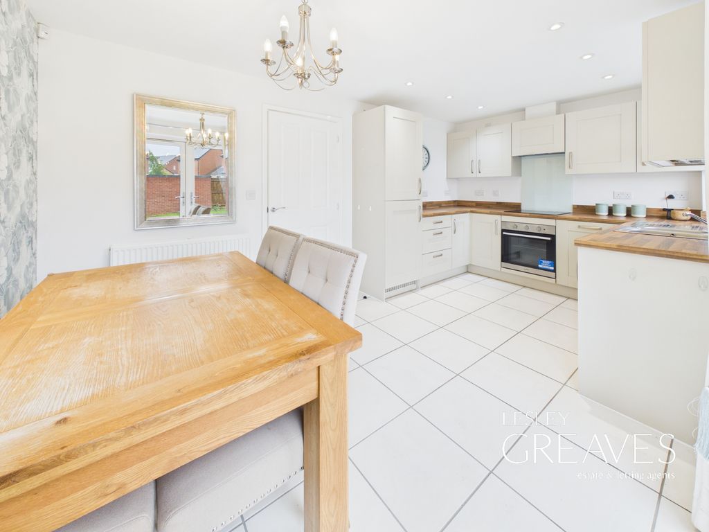 Property photo 3 of 24 Kitchen/Diner