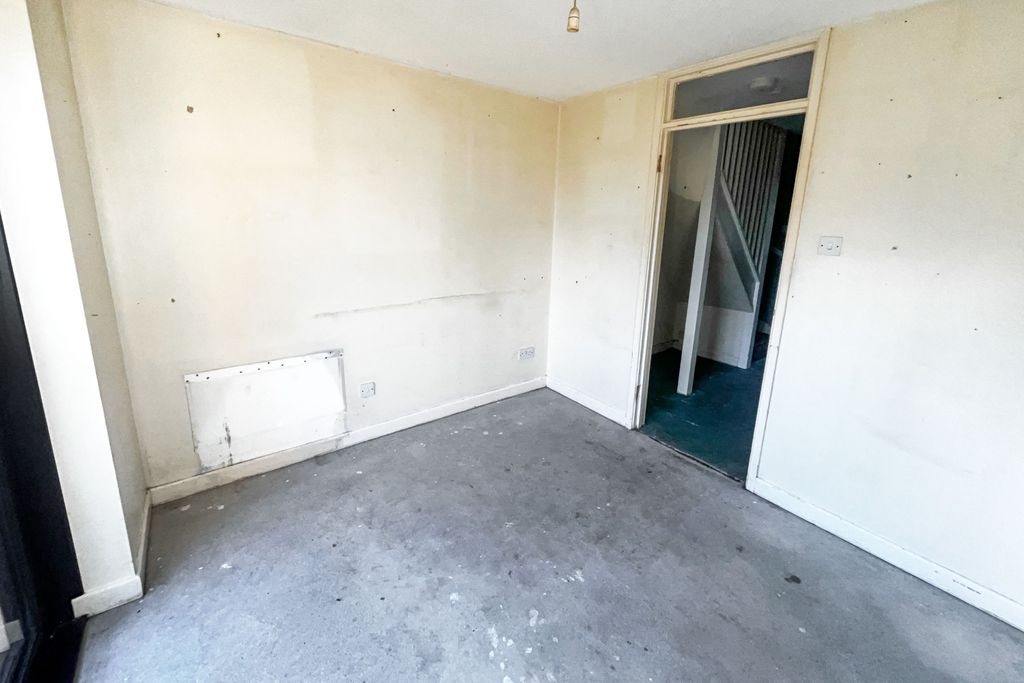 Property photo 3 of 15 7 Grove Close, Totnes, Devon, Tq9 5Ep