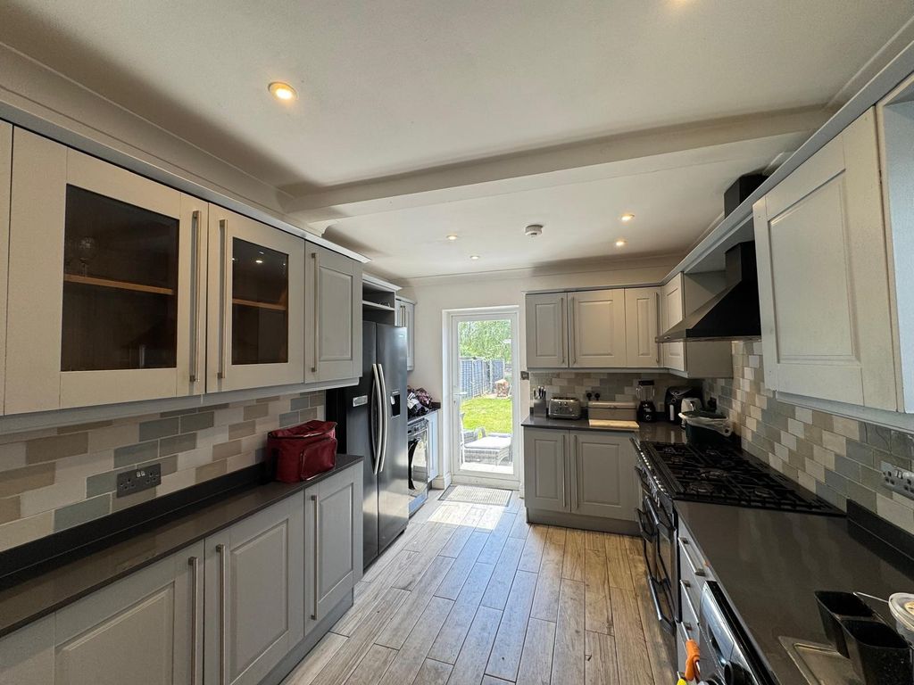 Property photo 1 of 7 G