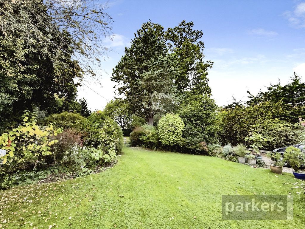 Property photo 3 of 40 Garden