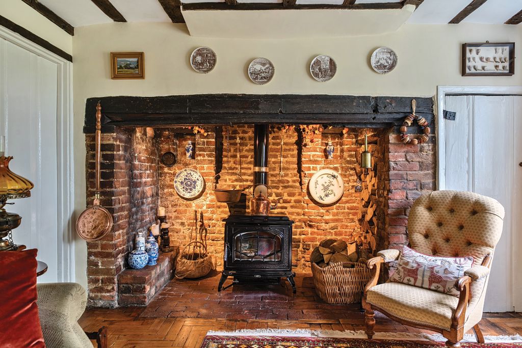 Property photo 3 of 15 Sitting Room