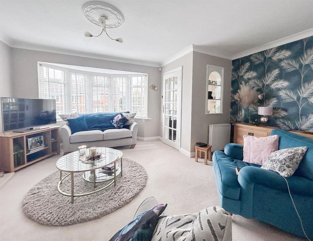 Property photo 2 of 19 5-Fe0d02A8-c125-4890-Ac9B-31c3901Bcaf4.Jpg