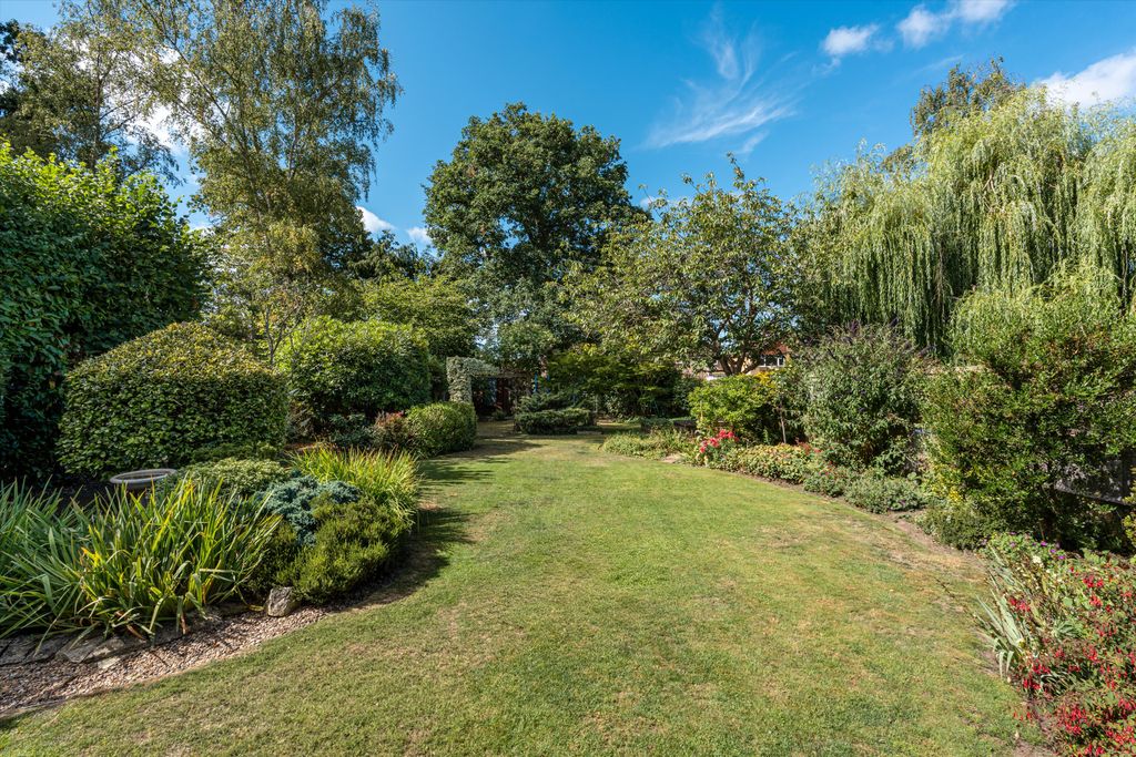 Property photo 2 of 17 Image
