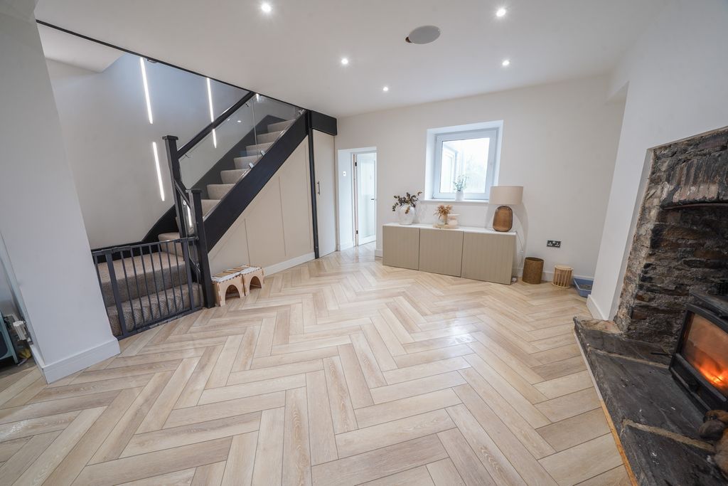 Property photo 3 of 30 Dsc08215