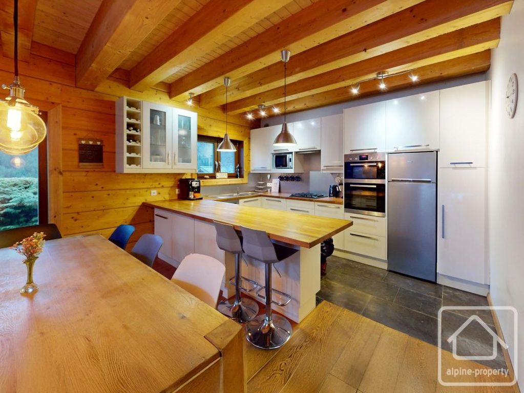 Property photo 3 of 24