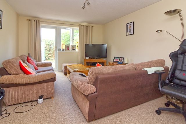 Property photo 3 of 8 Living Room