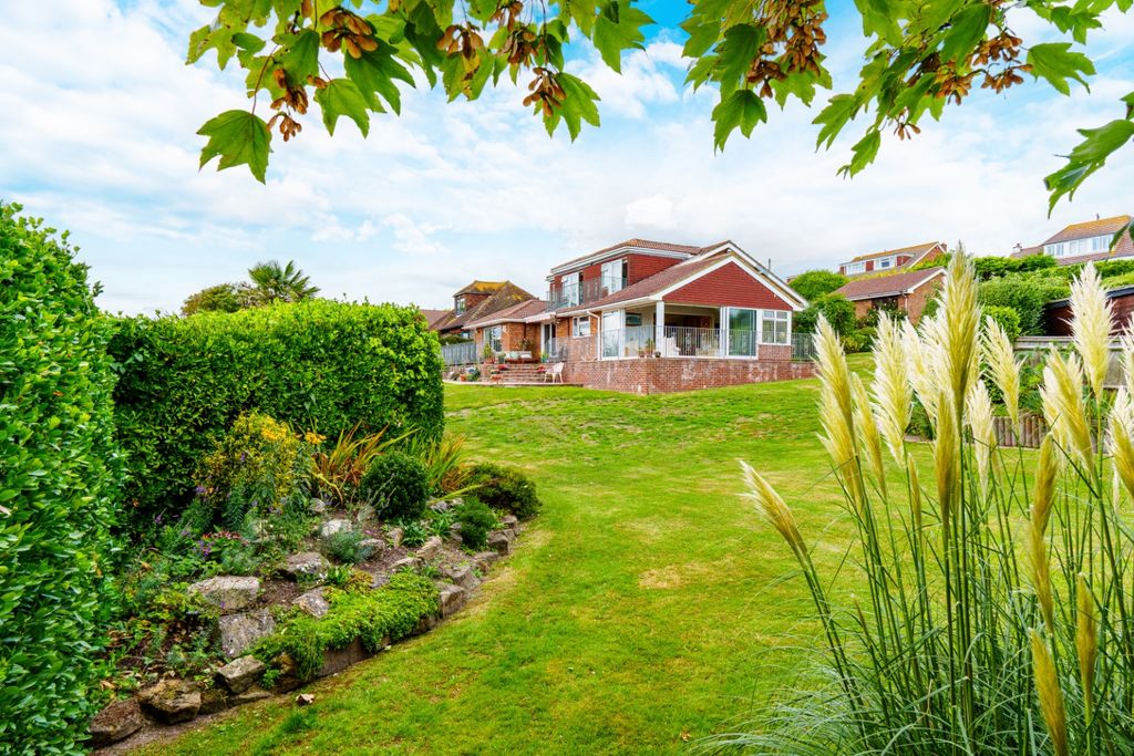 Property photo 1 of 28 4084980