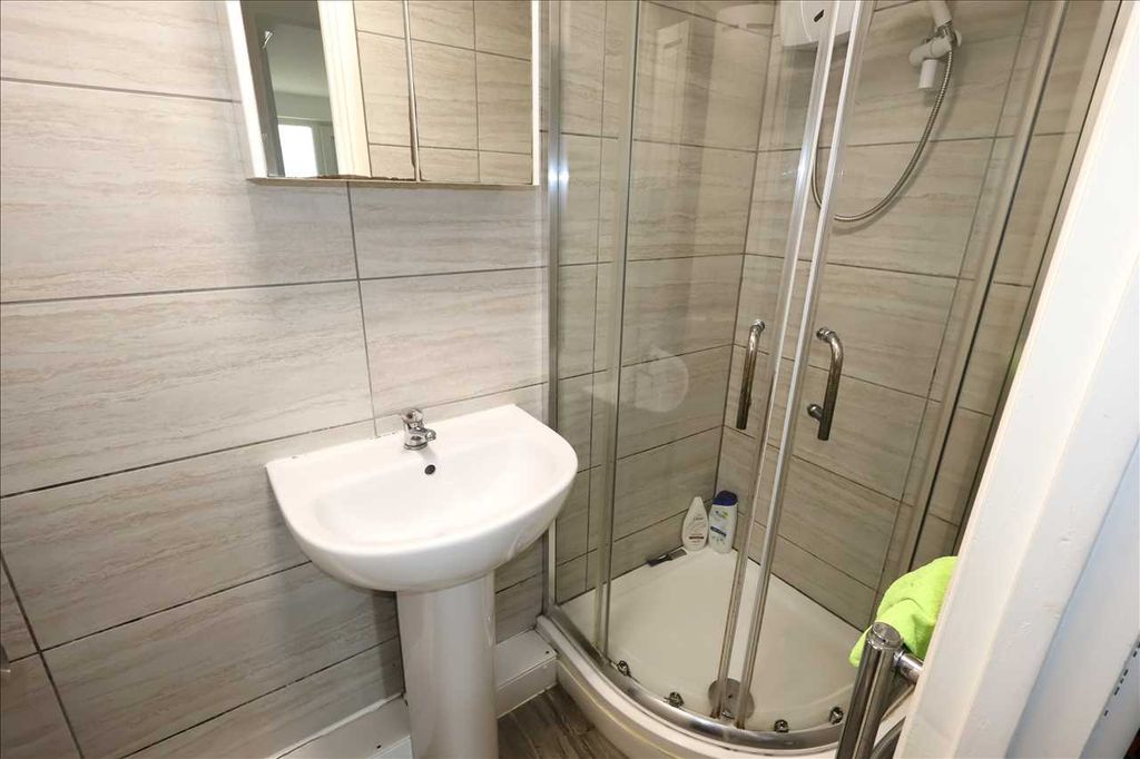 Property photo 3 of 14 Shower Room
