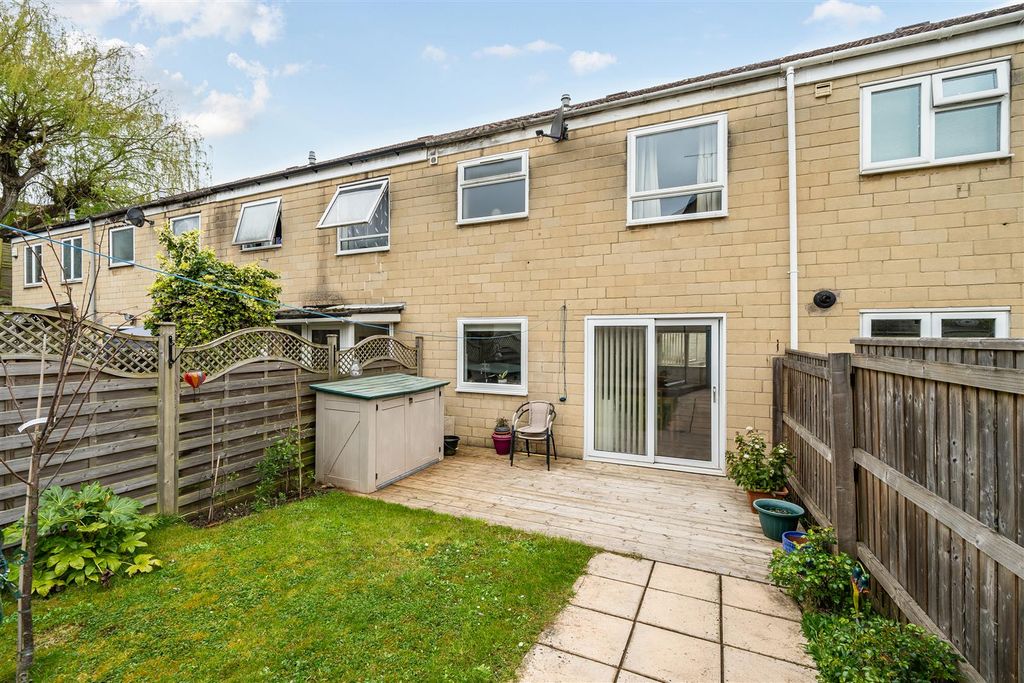 Property photo 1 of 18 Rear Garden