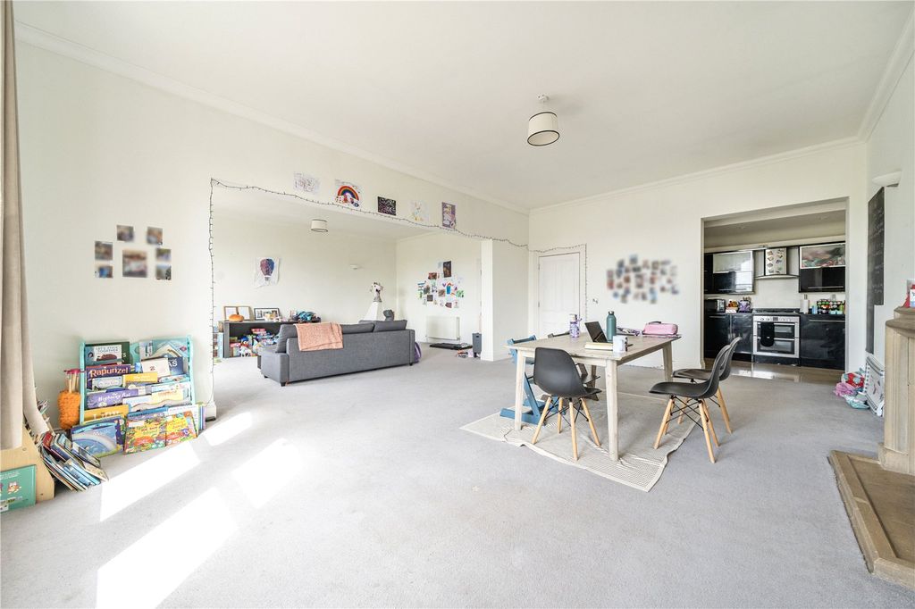 Property photo 3 of 22 Picture No. 15