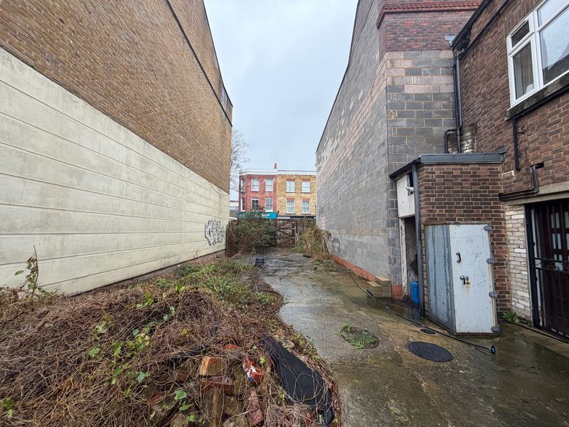 Property photo 3 of 9 Photo 11