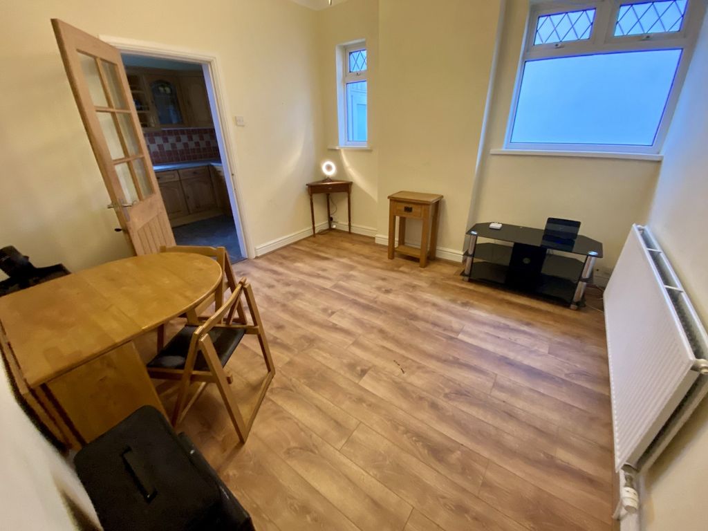 Property photo 2 of 13 Lounge