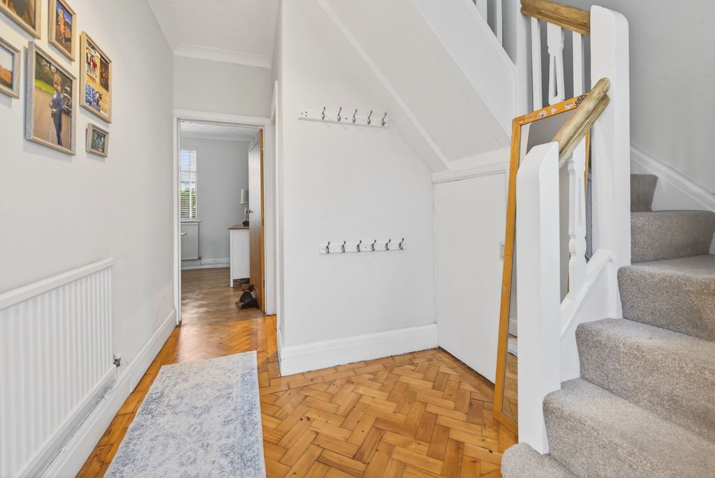 Property photo 2 of 22 4816686