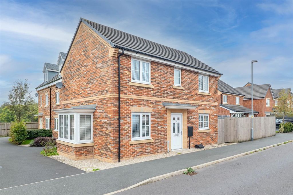 Property photo 1 of 28 Front External