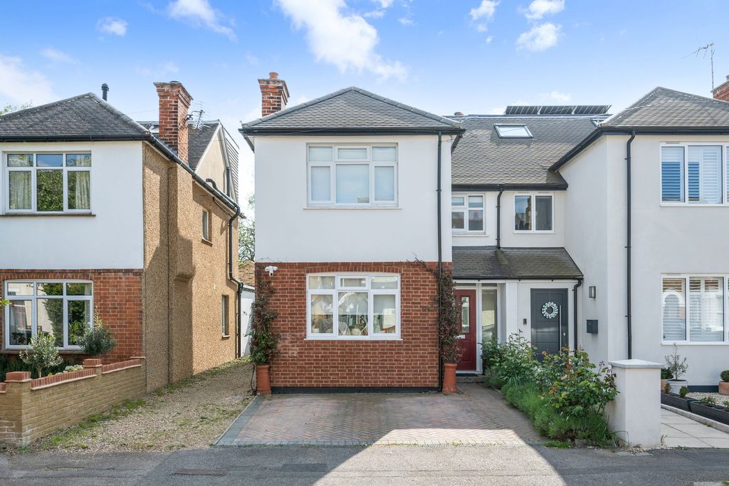 Property photo 1 of 12