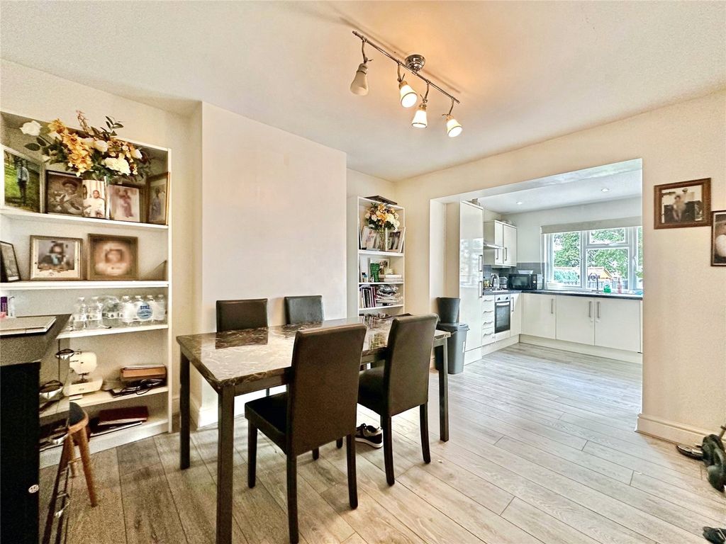 Property photo 3 of 11 #Yourmoveswanley