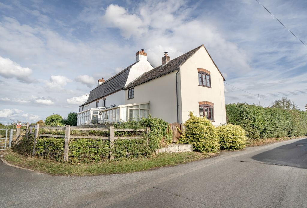 Property photo 1 of 17 1345913-20-68Bb30...