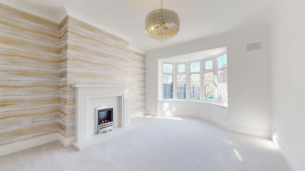 Property photo 2 of 32 4485867