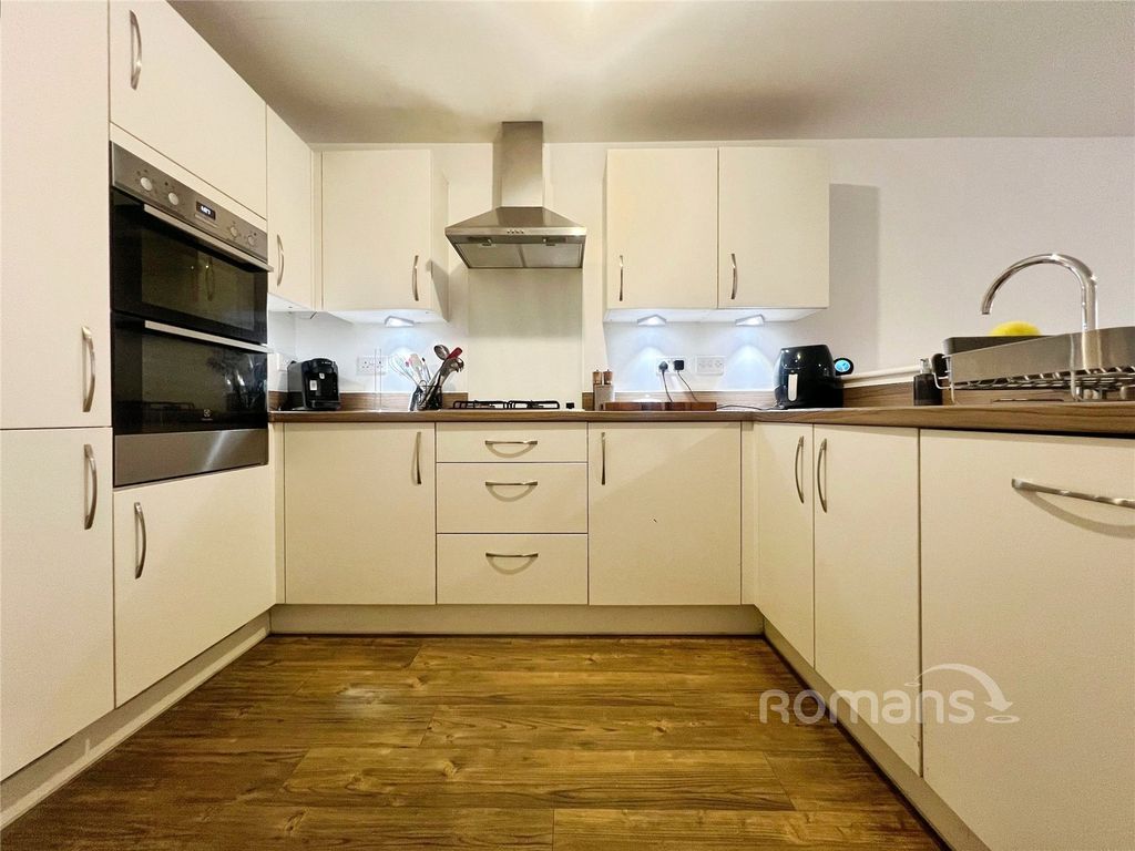 Property photo 2 of 25 Picture No. 26