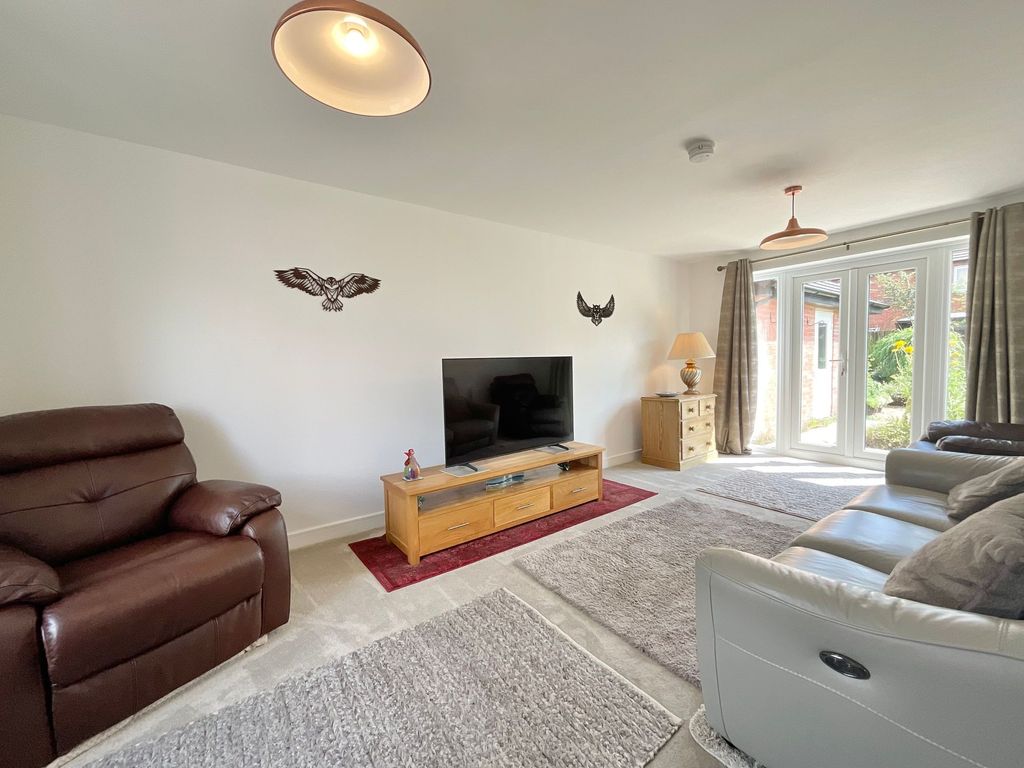 Property photo 3 of 26