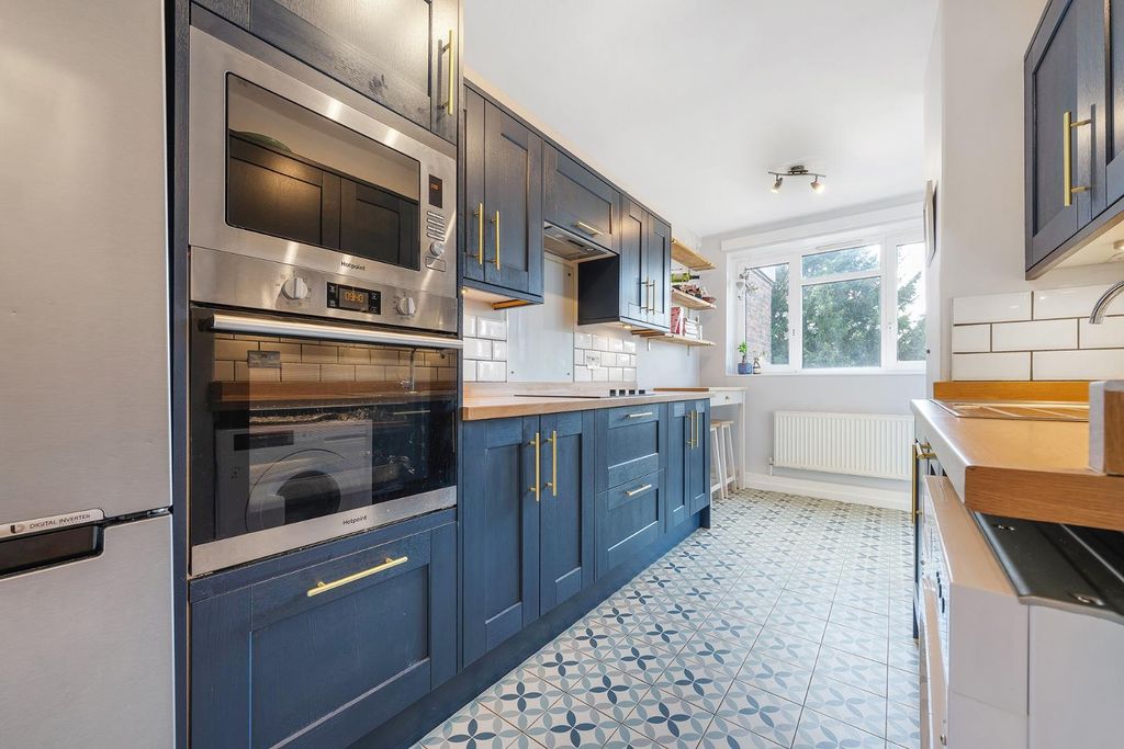 Property photo 2 of 15 Kitchen