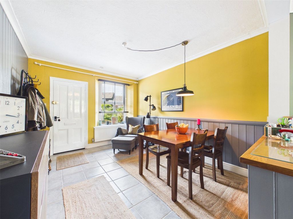 Property photo 3 of 16 Dining Area