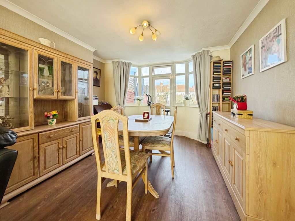 Property photo 3 of 23 Dining Room