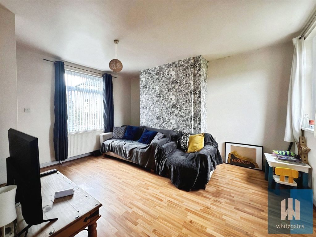 Property photo 2 of 15 Picture No. 13