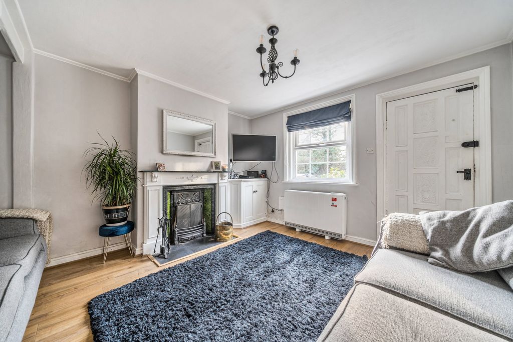 Property photo 3 of 19