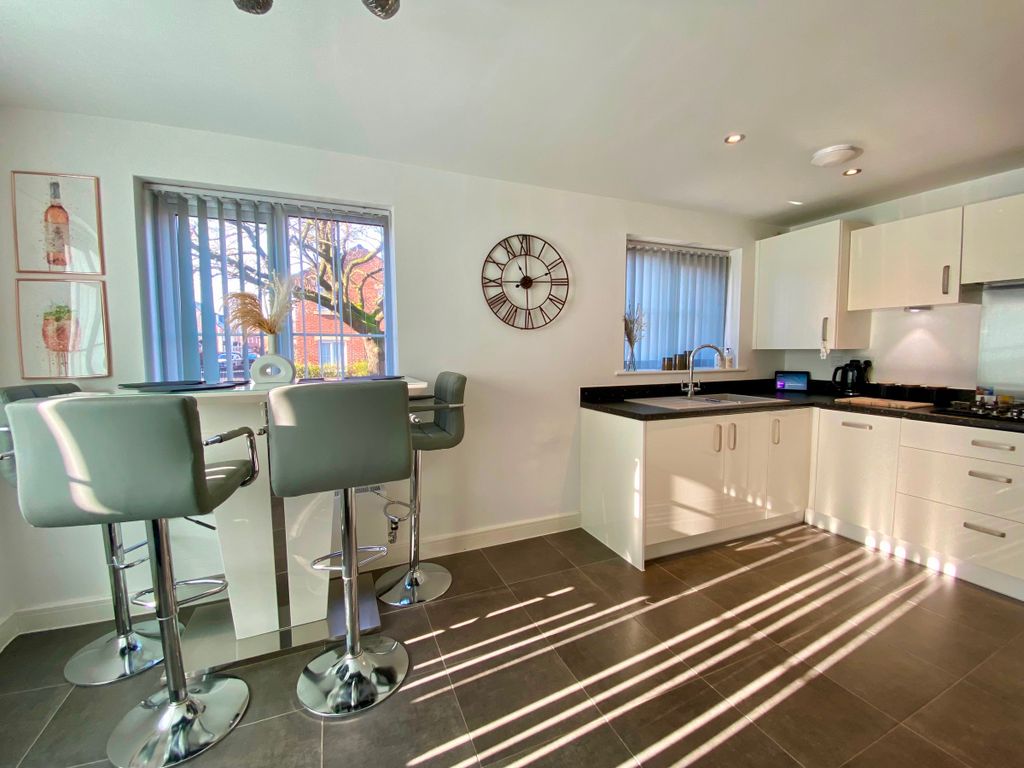 Property photo 2 of 26