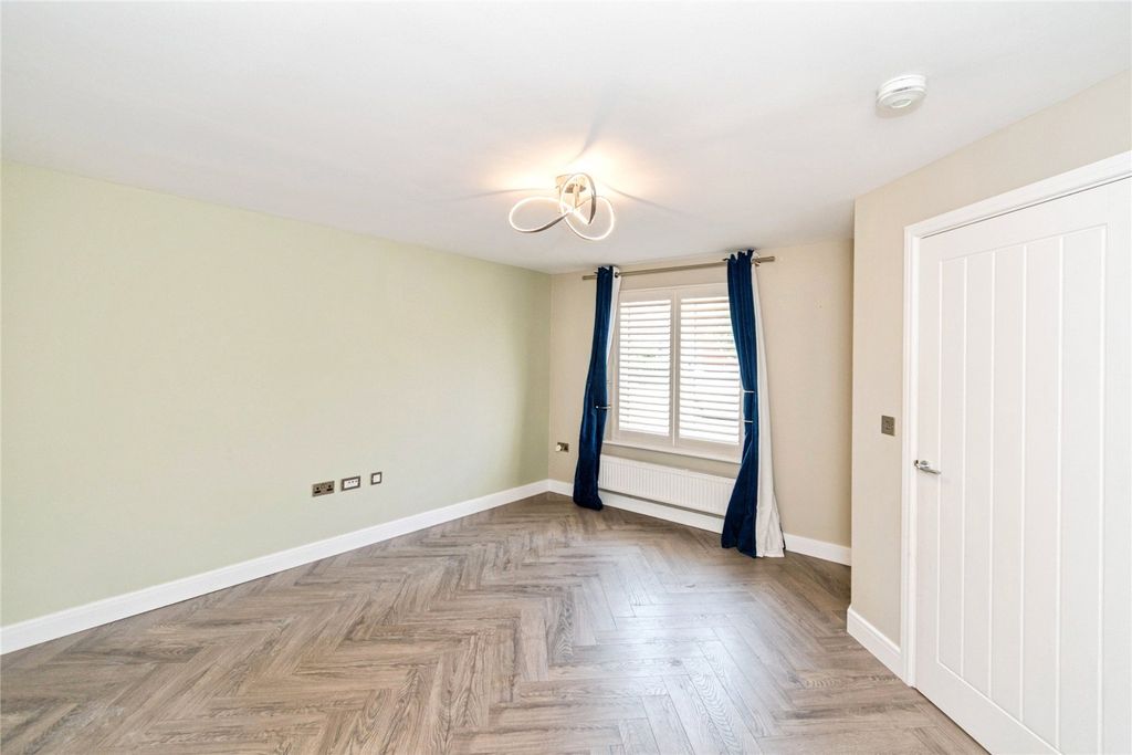 Property photo 2 of 13 Picture No. 79
