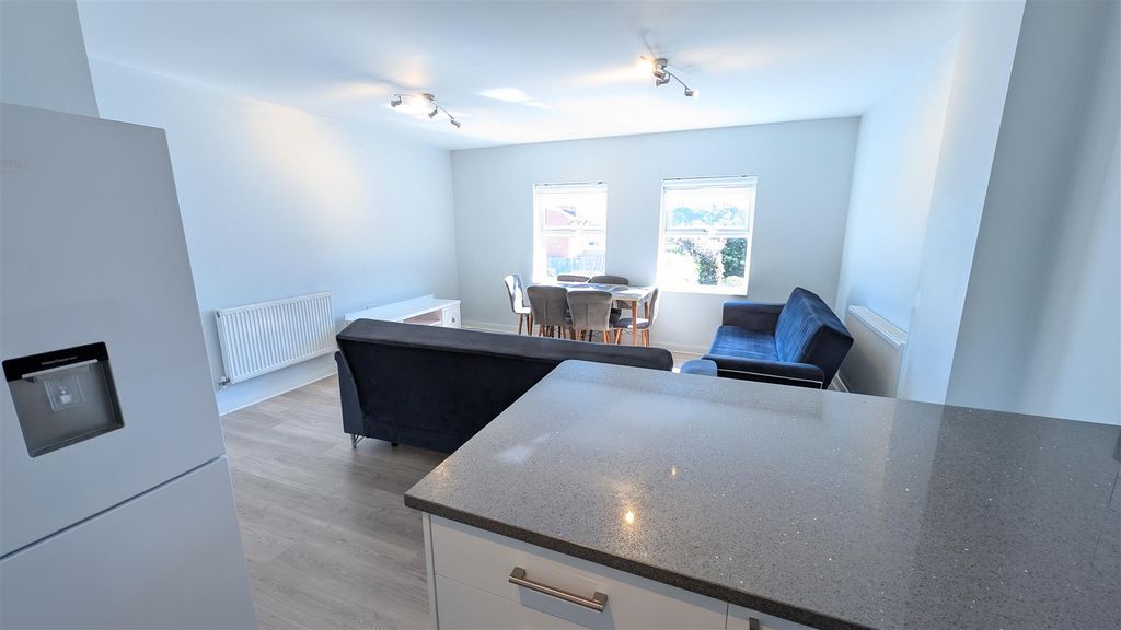 Property photo 3 of 9 Living Room