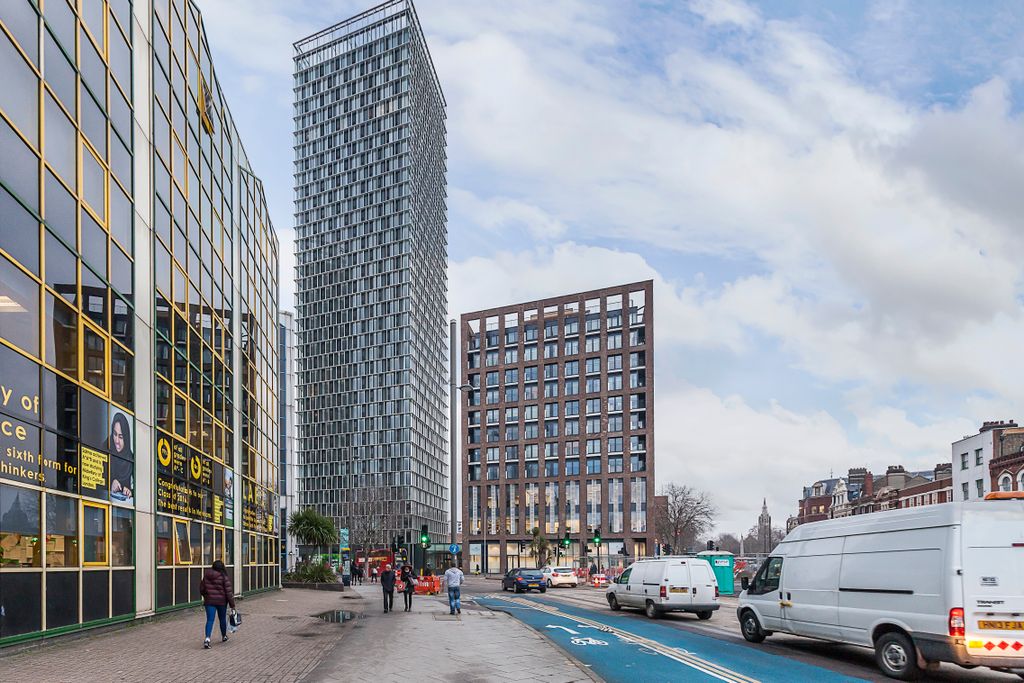 Property photo 1 of 11