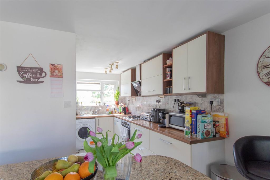 Property photo 2 of 9 Img_2046.Jpg