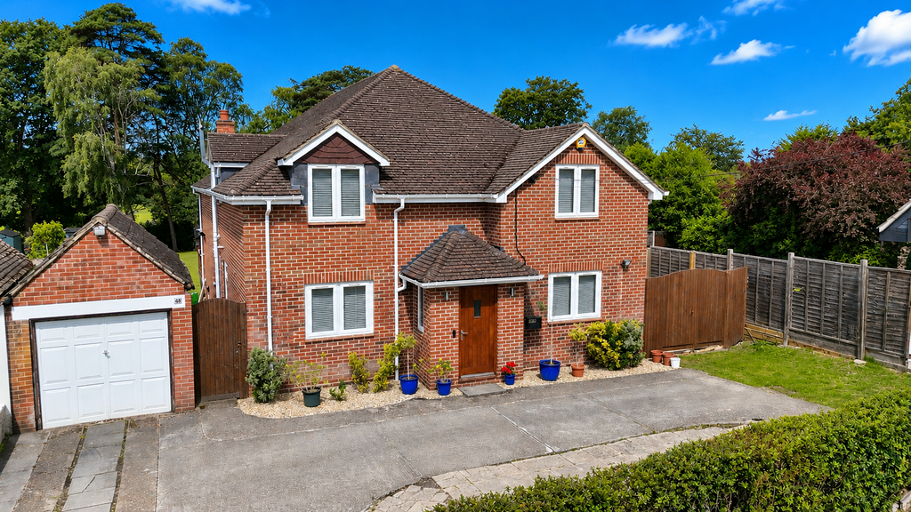 Property photo 2 of 35 Ac7Effce-5E6C-4E2C-9Bb8-724E69E24A3E
