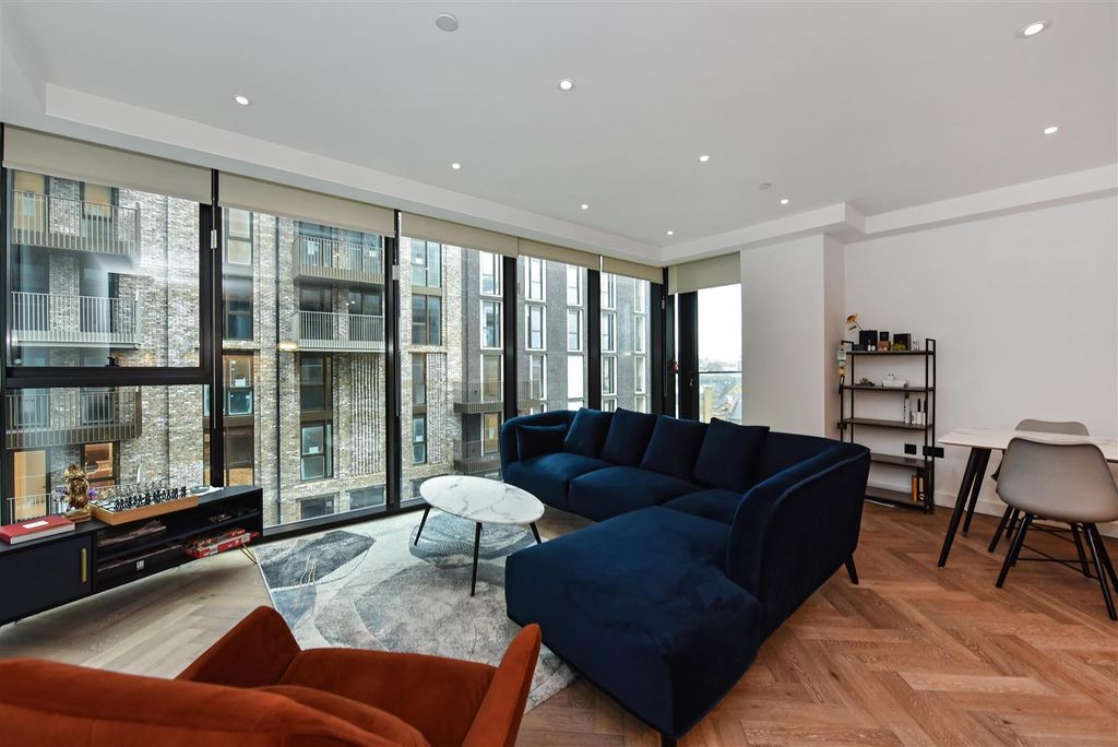 Property photo 1 of 13 Flat 501, 3 Merino Garden (10).Jpg