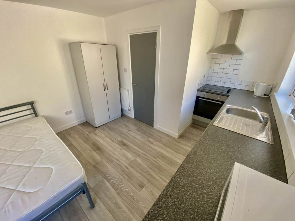 Property photo 3 of 6 Img_5183