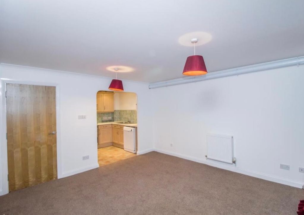 Property photo 3 of 5