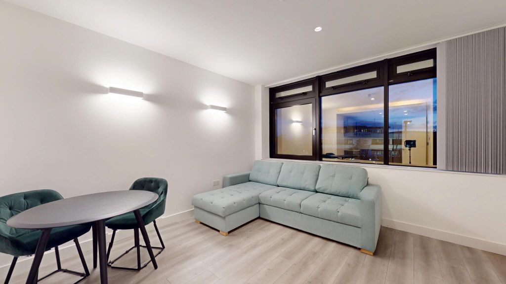 Property photo 1 of 14 Living Room