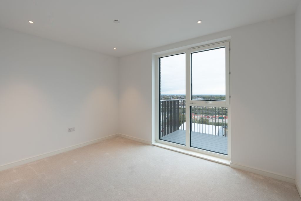 Property photo 3 of 7 Master Bedroom