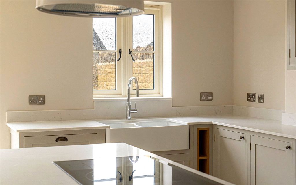 Property photo 2 of 11 Picture No. 04