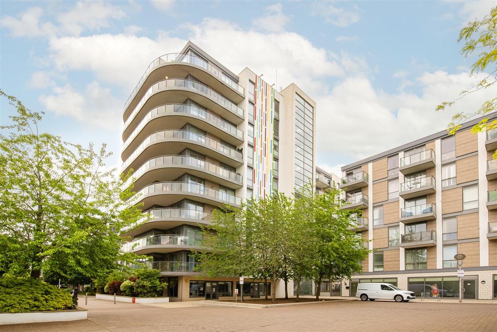 Property photo 1 of 12 Helliwell &amp; Co