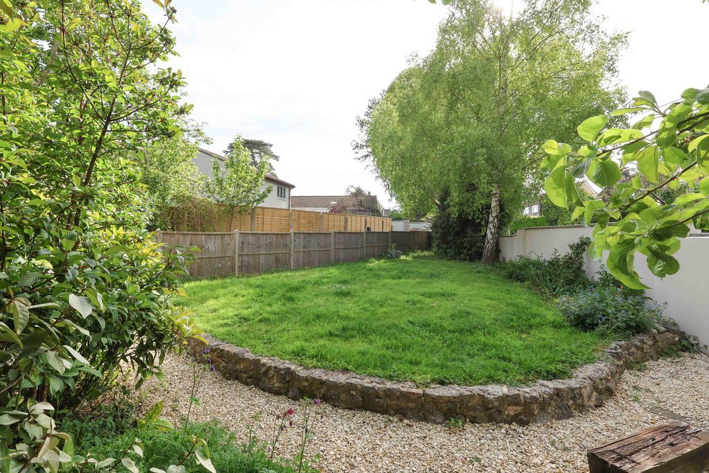 Property photo 3 of 25 Garden