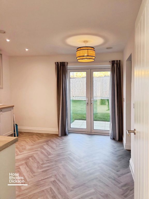 Property photo 3 of 11 Pbox-Img.Jpg