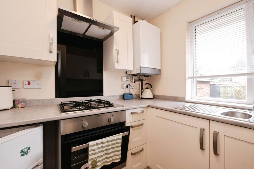 Property photo 2 of 16