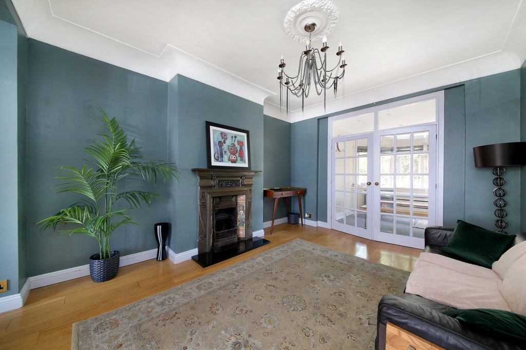 Property photo 1 of 16