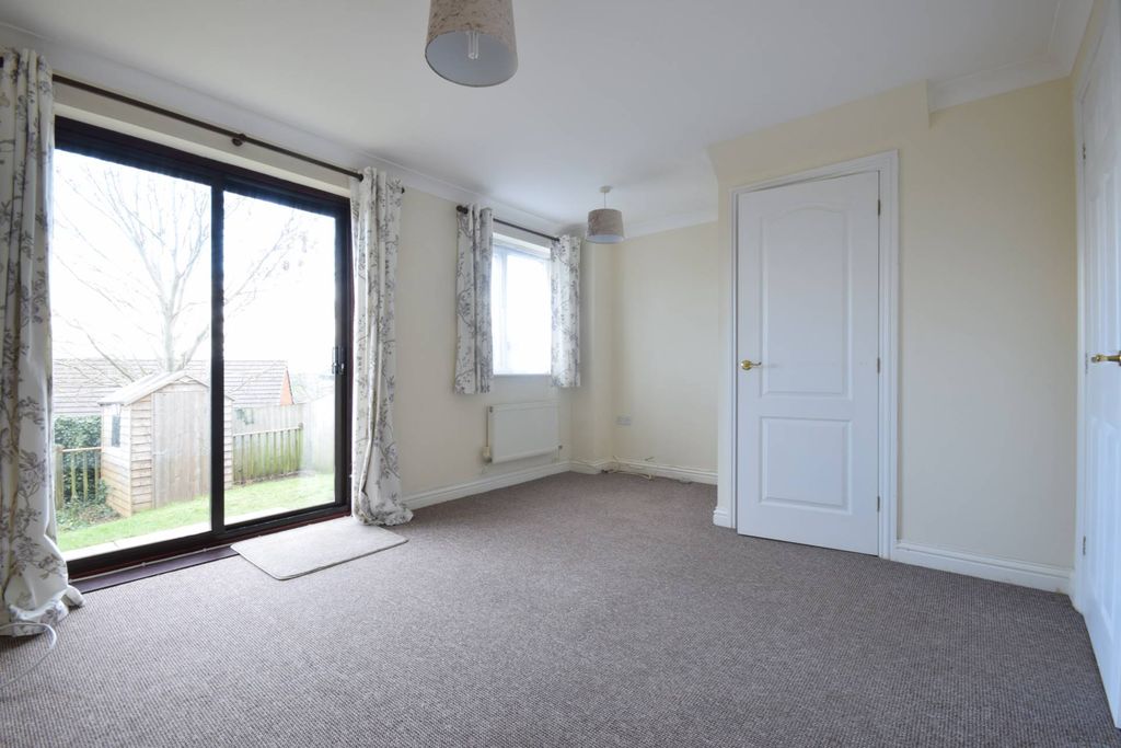 Property photo 2 of 7