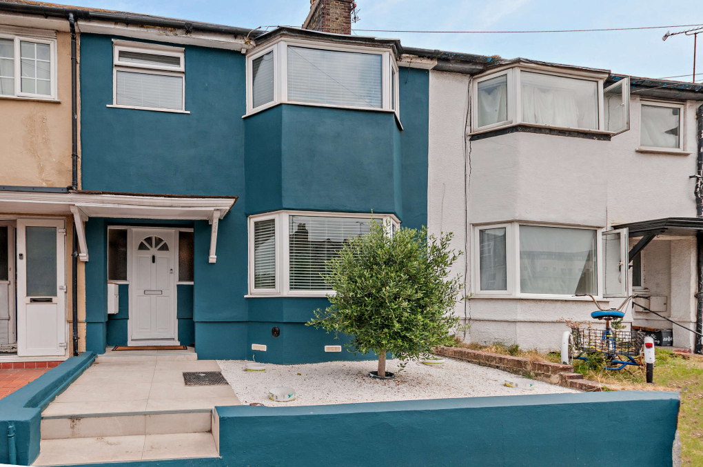 Property photo 1 of 11
